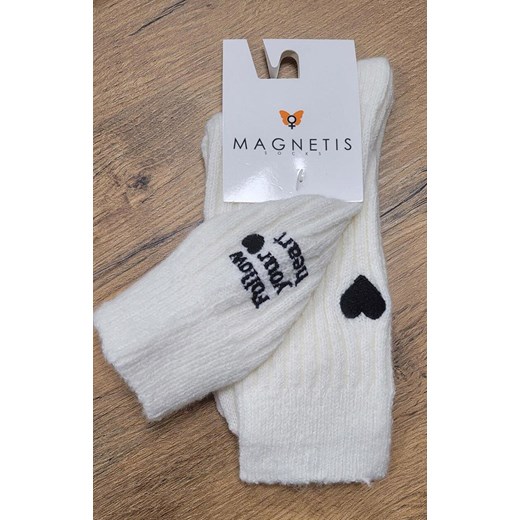 Skarpety damskie z aplikacją ecru CO-5057, Kolor ecru, Rozmiar uniwersalny, Magnetis ze sklepu Primodo w kategorii Skarpetki damskie - zdjęcie 187963247