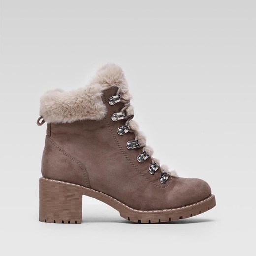 Trzewiki DeeZee WS2100-03 ze sklepu ccc.eu w kategorii Workery damskie - zdjęcie 187965226