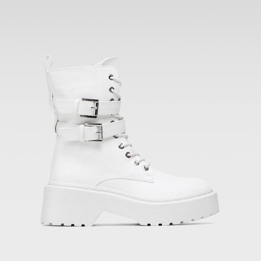 Trzewiki DeeZee WS5656-01 ze sklepu ccc.eu w kategorii Workery damskie - zdjęcie 187967528