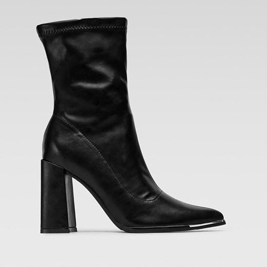 Botki DeeZee TS5078-06 ze sklepu ccc.eu w kategorii Botki - zdjęcie 187973218