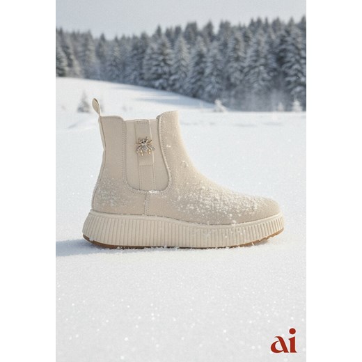 Beżowe Botki Typu Sztyblety na Tłoczonej Platformie Zdobione Metalową Aplikacją Allecia ze sklepu renee.pl w kategorii Botki - zdjęcie 187978216