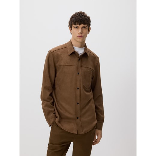 Reserved - Koszula regular z imitacji zamszu - brązowy ze sklepu Reserved w kategorii Koszule męskie - zdjęcie 187991758