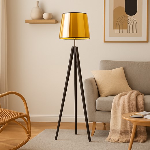 Drewniana lampa stojąca na trójnogu ze złotym kloszem ARUBA MIRROR ze sklepu Lysne w kategorii Lampy podłogowe - zdjęcie 188032749