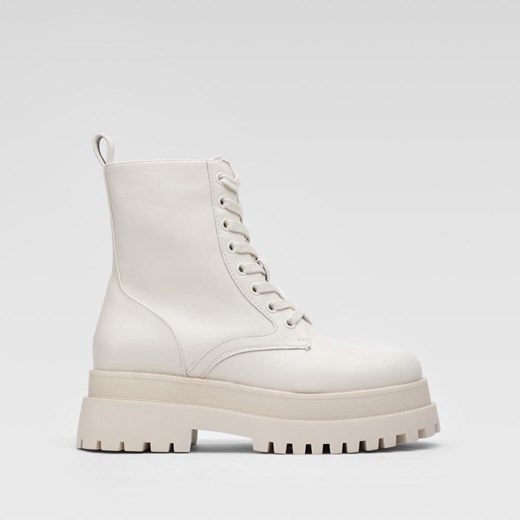 Trzewiki DeeZee H38-STORMZ-2 ze sklepu ccc.eu w kategorii Workery damskie - zdjęcie 188036528