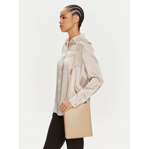 Calvin Klein Torebka K60K612649 Beżowy ze sklepu MODIVO w kategorii Listonoszki - zdjęcie 188068419