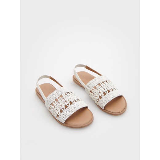 Reserved - Plecione sandały - złamana biel ze sklepu Reserved w kategorii Sandały dziecięce - zdjęcie 188087255