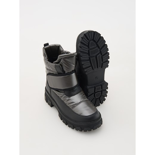 Reserved - Pikowane śniegowce - czarny ze sklepu Reserved w kategorii Buty zimowe dziecięce - zdjęcie 188093976