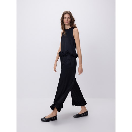 Reserved - Spodnie z wiskozy z falbankami - czarny ze sklepu Reserved w kategorii Spodnie damskie - zdjęcie 188096548