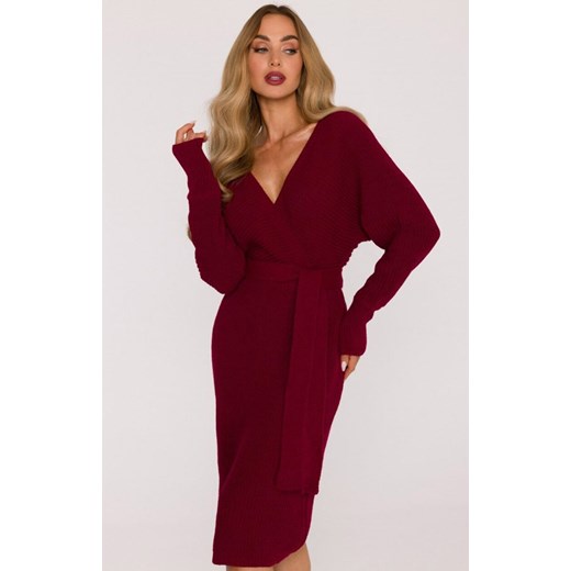 Sukienka swetrowa z dekoltem kopertowym i paskiem bordowa M810, Kolor bordowy, Rozmiar uniwersalny, MOE ze sklepu Primodo w kategorii Sukienki - zdjęcie 188128015