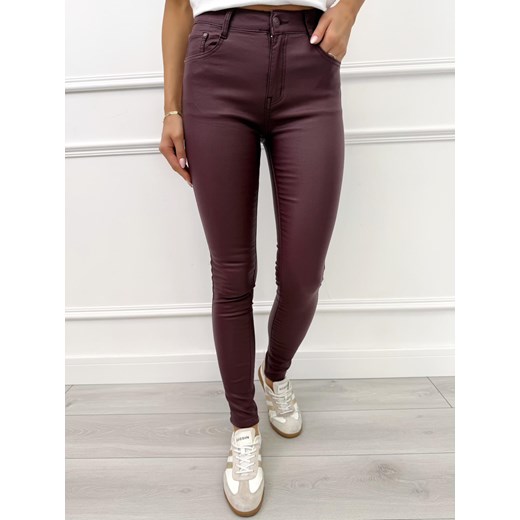 Bordowe Woskowane Spodnie ze sklepu ModnaKiecka.pl w kategorii Spodnie damskie - zdjęcie 188144857