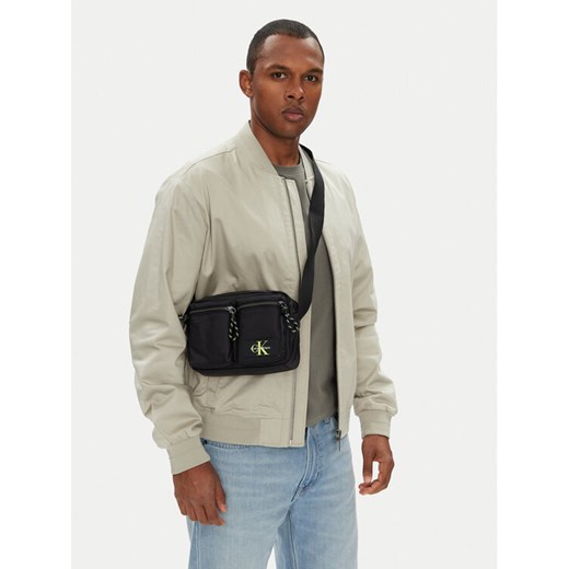 Saszetka Calvin Klein Tech Utility Camera Bag LV04G3178G Czarny ze sklepu eobuwie.pl w kategorii Saszetki - zdjęcie 188249775