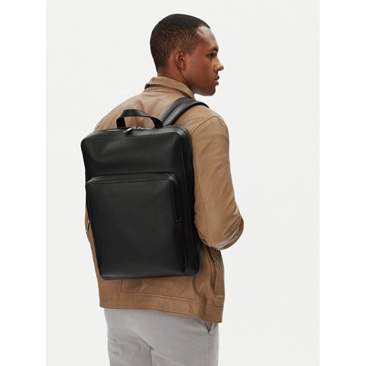 Plecak Calvin Klein Micro Pebble Slim Sq Bp 42 LV04D3005G Czarny ze sklepu eobuwie.pl w kategorii Plecaki - zdjęcie 188250328