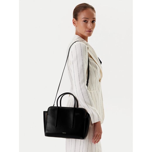 Torebka Calvin Klein Carryall Mini Leather Tote Bag LV04F3034G Czarny Calvin Klein OS eobuwie.pl