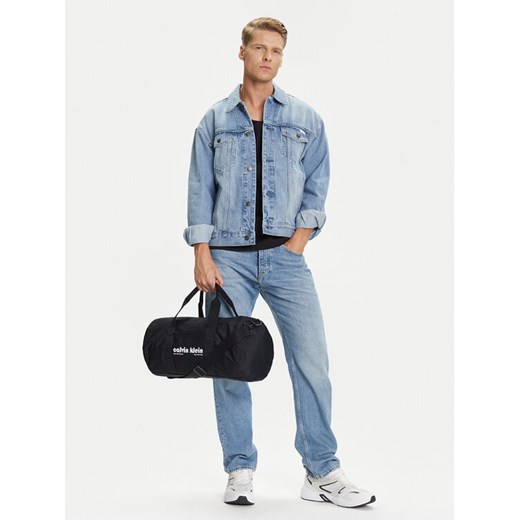 Calvin Klein Jeans Torba sportowa Ckj Graphic Ck Crossbody Duffle LV04G3163G Czarny ze sklepu MODIVO w kategorii Torby sportowe - zdjęcie 188256977