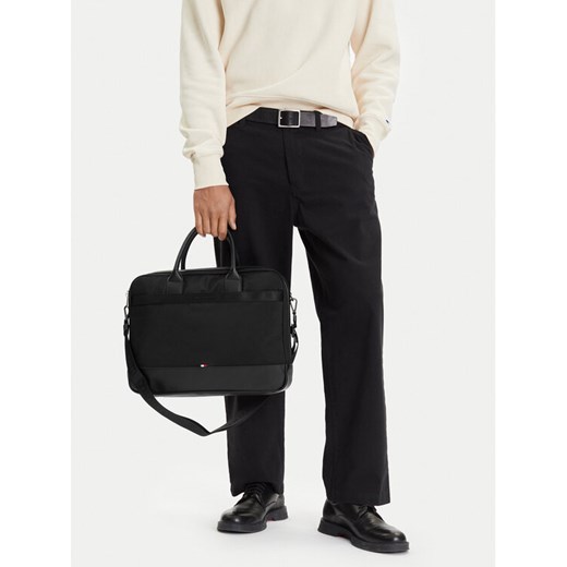 Tommy Hilfiger Torba na laptopa Th Nylon Travel Computer Bag AM0AM13470 Czarny ze sklepu MODIVO w kategorii Torby na laptopa - zdjęcie 188257506