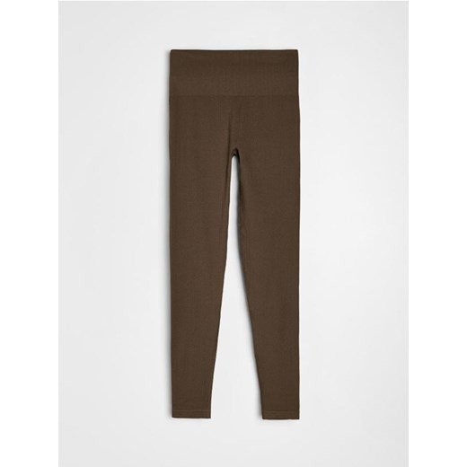 Sinsay - Prążkowane legginsy basic - brązowy ze sklepu Sinsay w kategorii Spodnie damskie - zdjęcie 188304869