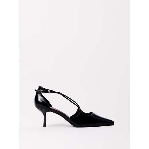 Mohito - Czółenka - czarny ze sklepu Mohito w kategorii Czółenka - zdjęcie 188347108