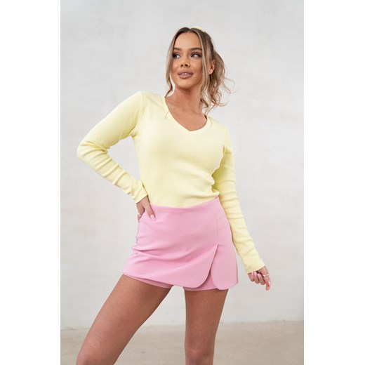 BLUZKA BASIC PRĄŻKOWANA DEKOLT W SZPIC- ŻÓŁTA Olika uniwersalny olika.com.pl