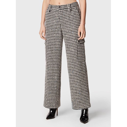 ROTATE Spodnie materiałowe Sparkly Houndstooth RT1901 Biały Relaxed Fit ze sklepu MODIVO w kategorii Spodnie damskie - zdjęcie 188403586