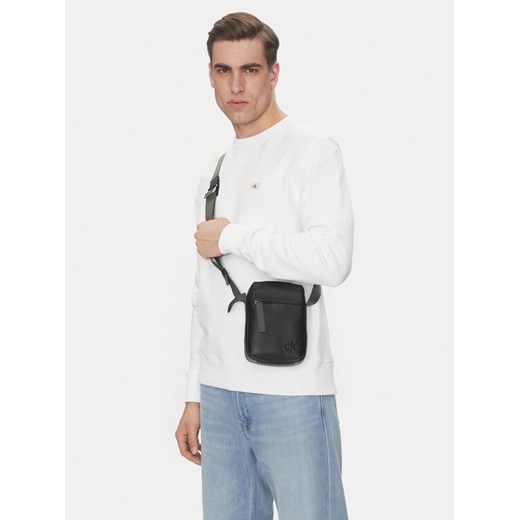 Calvin Klein Jeans Saszetka Cargo Reporter Bag LV04G3080G Czarny ze sklepu MODIVO w kategorii Torby męskie - zdjęcie 188512969
