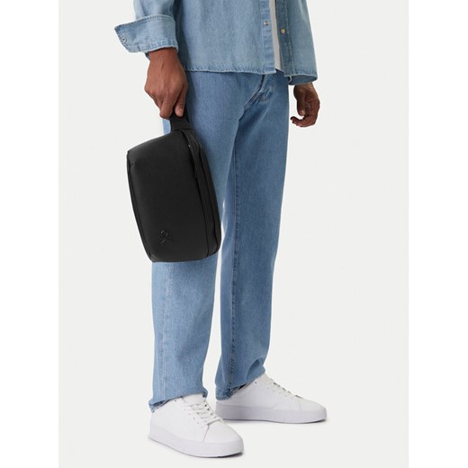 Calvin Klein Jeans Nerka Cargo Waistbag LV04G3082G Czarny ze sklepu MODIVO w kategorii Nerki - zdjęcie 188513997