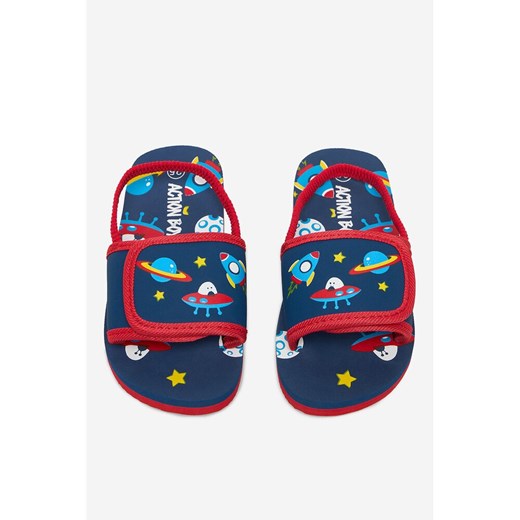 Klapki basenowe Action Boy 802299 ze sklepu ccc.eu w kategorii Klapki dziecięce - zdjęcie 188533508