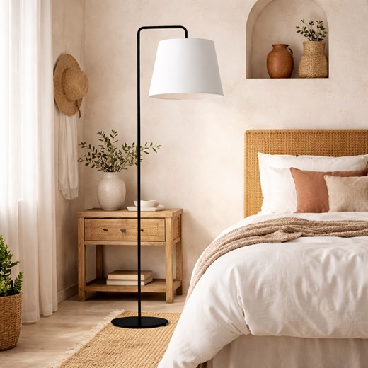 Biała lampa podłogowa do sypialni RIJAD biała lampa podłogowa w stylu glamour ze sklepu Lysne w kategorii Lampy podłogowe - zdjęcie 188547515