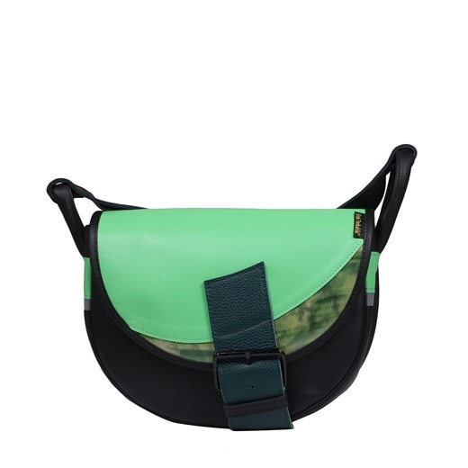 czarna z zieloną klapą damska torebka listonoszka skórzana na ramię F ze sklepu Słoń Torbalski w kategorii Listonoszki - zdjęcie 188692688