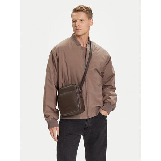 Calvin Klein Saszetka Micro Pebble Crossbody S LV04D3076G Brązowy ze sklepu MODIVO w kategorii Torby męskie - zdjęcie 188745019