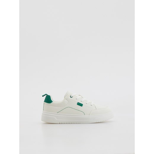 Reserved - Klasyczne trampki - biały ze sklepu Reserved w kategorii Trampki męskie - zdjęcie 188840839