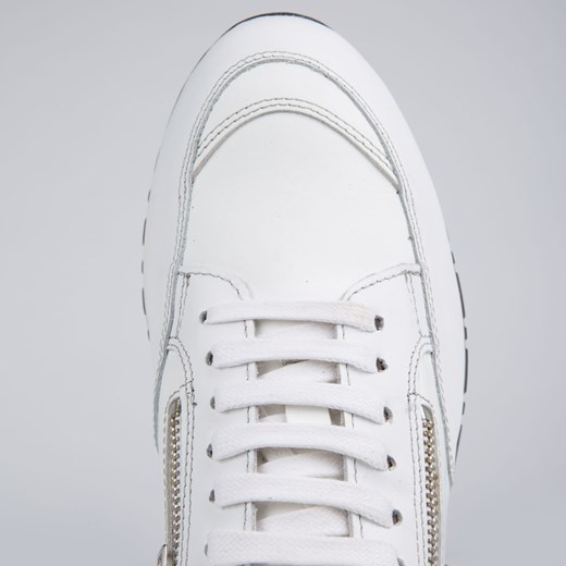 Morato Sneakers - Low-top running inspired sneakers in leather morato-it bialy low