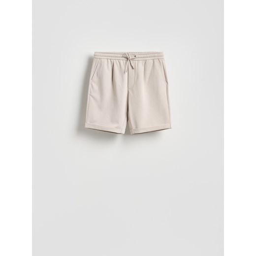 Reserved - Szorty regular fit - beżowy ze sklepu Reserved w kategorii Spodnie męskie - zdjęcie 189192309