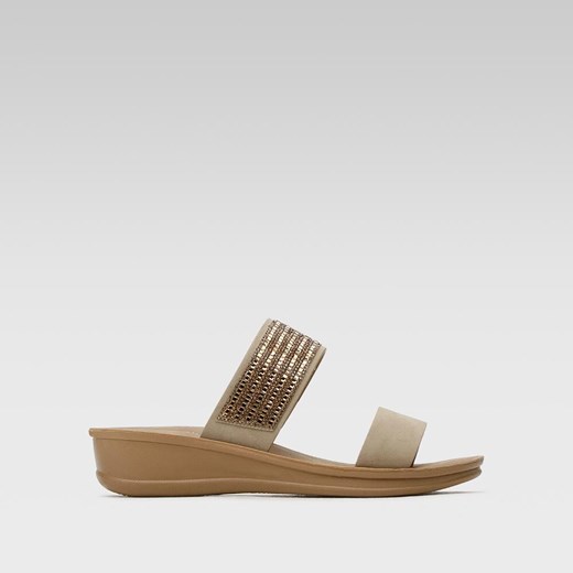 Klapki Clara Barson WSS20581-01 ze sklepu ccc.eu w kategorii Klapki damskie - zdjęcie 189308546