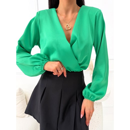 Zielone Satynowe Body z Kopertowym Dekoltem ze sklepu ModnaKiecka.pl w kategorii Bluzki damskie - zdjęcie 189346297