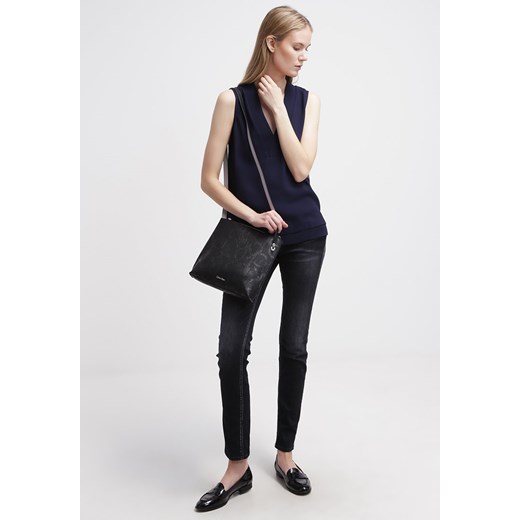 Calvin Klein Jeans KIRSTEN Torba na ramię black zalando  na ramię