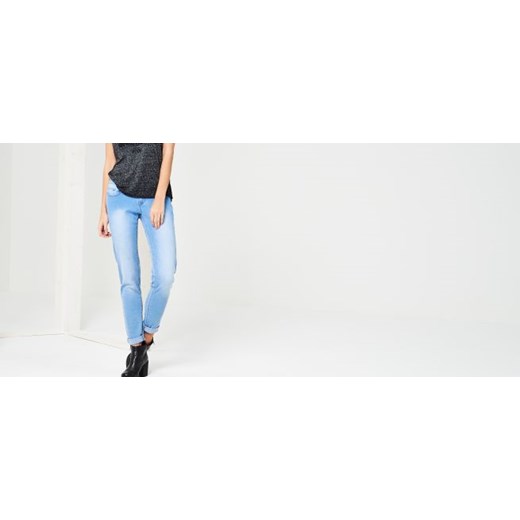 Jeansy slim fit z serii BASIC  reserved niebieski Jeansy damskie slim