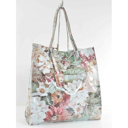 Skórzana pojemna torebka ze wzorem w kwiaty cervandone-pl rozowy łatki