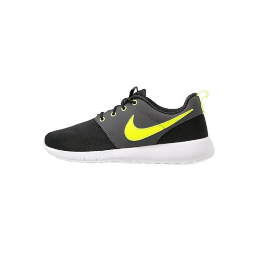 Nike Sportswear ROSHE ONE  Tenisówki i Trampki black/volt/white/dark grey zalando czarny ocieplane