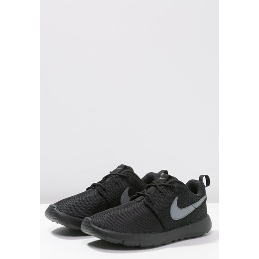 Nike Sportswear ROSHE ONE  Tenisówki i Trampki black/cool grey zalando czarny sportowy