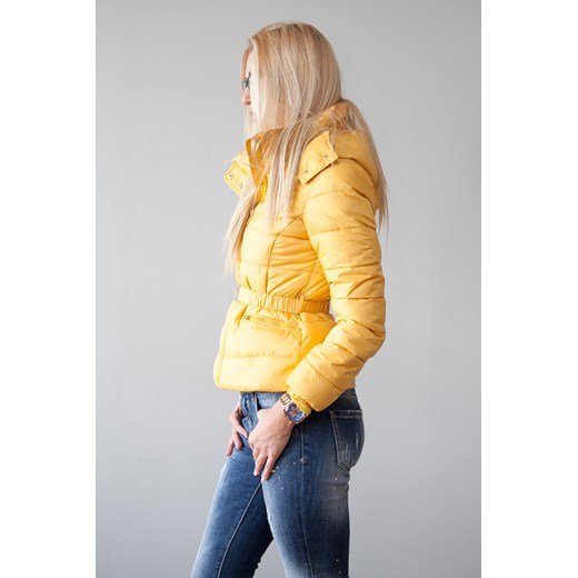 Pikowana kurtka podkreślająca talię żółta fasardi-com zolty zima