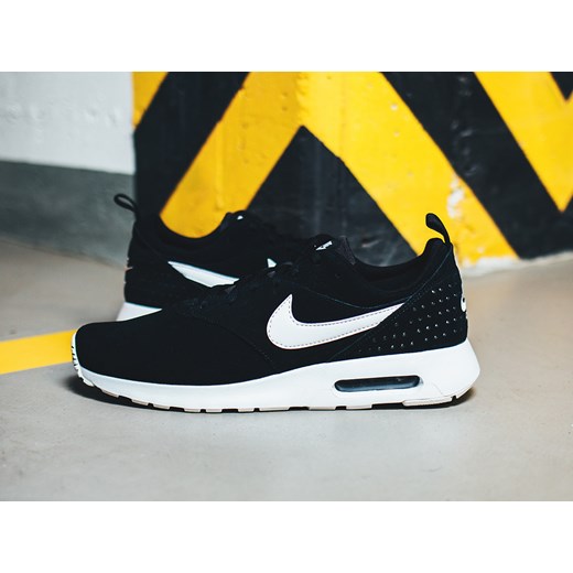 BUTY NIKE AIR MAX TAVAS LEATHER 802611 001 sneakerstudio-pl czarny jesień