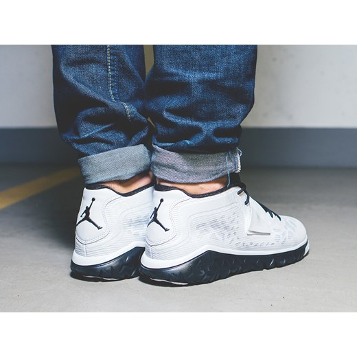 Buty męskie sneakersy Nike Jordan Flight Flex Trainer 2 768911 011 sneakerstudio-pl niebieski lato