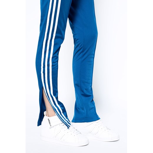Spodnie damskie - adidas Originals - Spodnie Supergirl Tp
