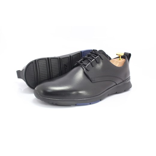 CLARKS 26119905 CZARNE - Markowe, wygodne buty ze skóry, styl CASUAL