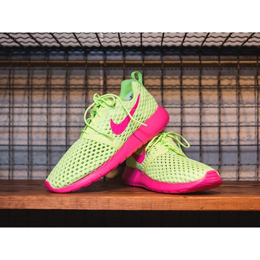 Buty damskie sneakersy Nike Roshe One Flight Weight (GS) 705486 300 szary Nike 36,5 sneakerstudio.pl okazja