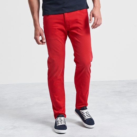 Reserved - Bawełniane spodnie regular fit - Czerwony