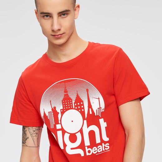 Cropp - T-shirt night beats - Czerwony