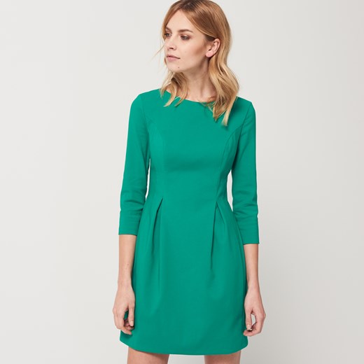 Mohito - Koktajlowa sukienka z kontrafałdami - Zielony