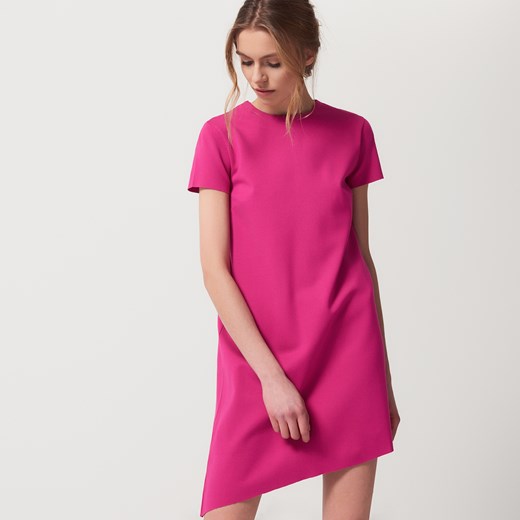 Mohito - Pudełkowa sukienka z asymetrycznym cięciem - Różowy Mohito  XL 