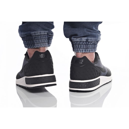 OBUWIE NIKE NIGHTGAZER LW 844879-002 Nike 43 Natychmiastowo